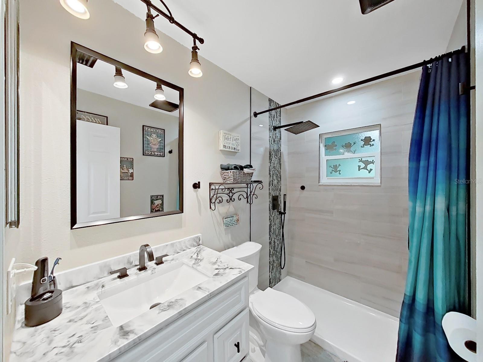 Image 6 of 39 For 8527 Jolly Roger Drive