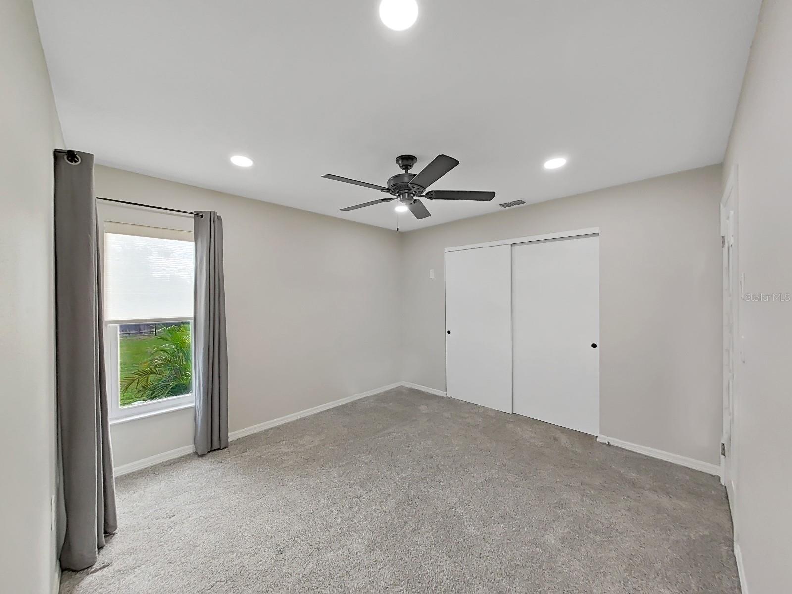 Image 8 of 39 For 8527 Jolly Roger Drive