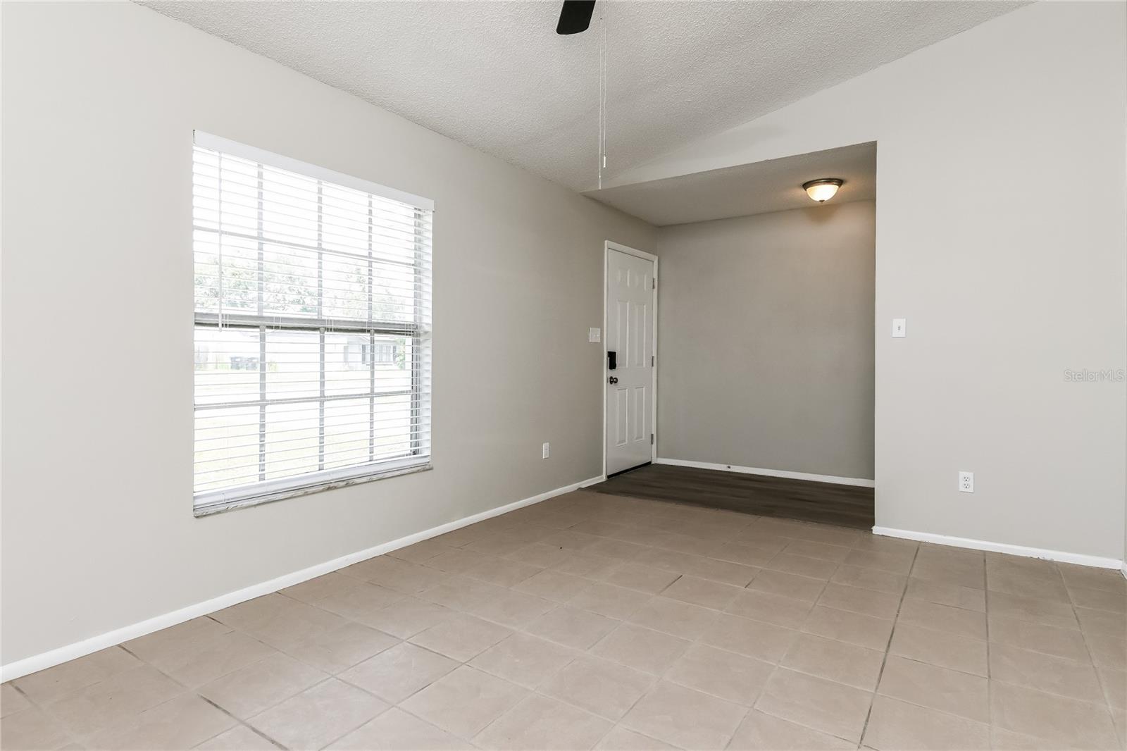 Image 3 of 16 For 3243 Knightsbridge Road