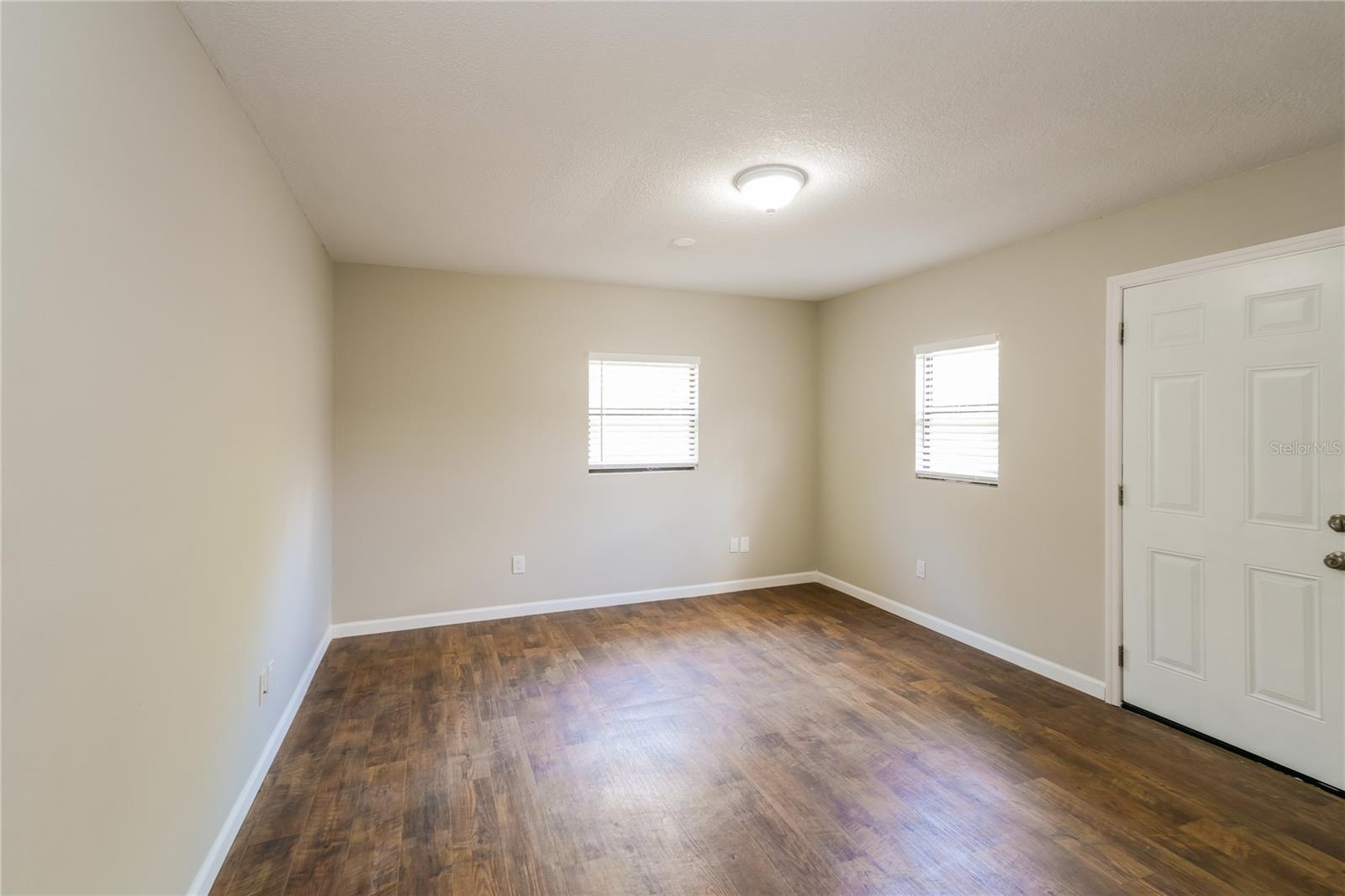 Image 13 of 16 For 9933 Lake Drive