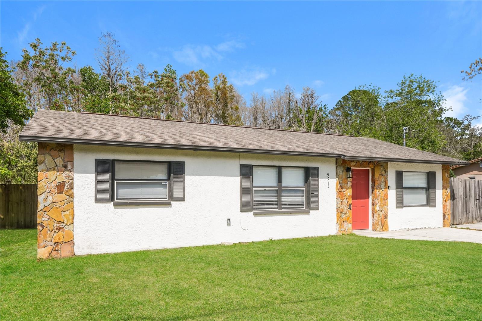 Image 2 of 16 For 9933 Lake Drive