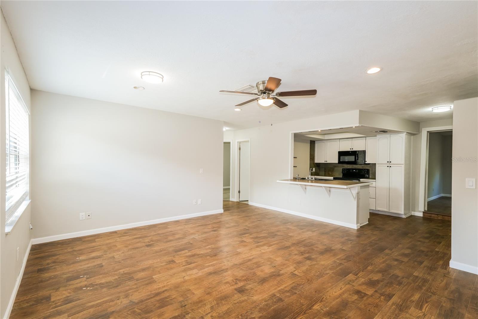 Image 4 of 16 For 9933 Lake Drive
