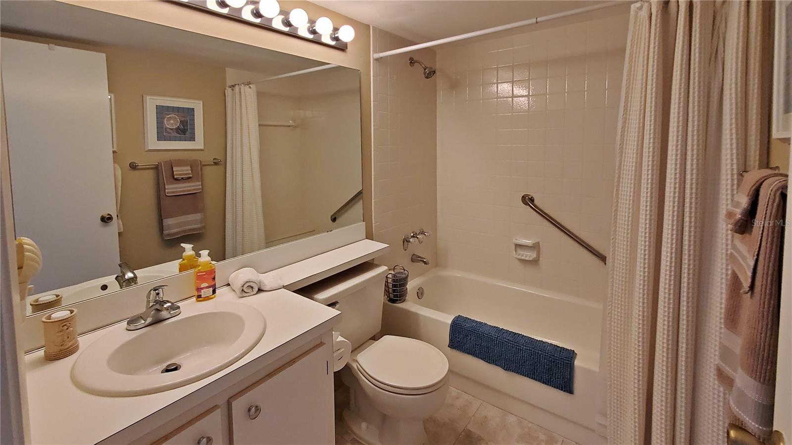 Image 14 of 22 For 928 Pine Ridge Circle