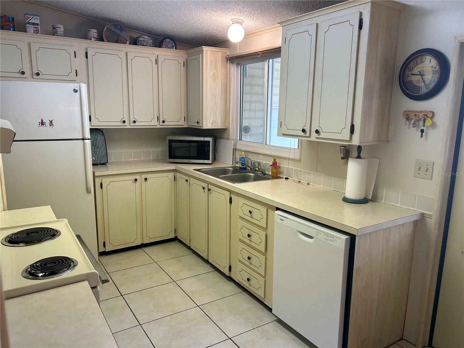 Image 7 of 21 For 110 Rita Bee Avenue