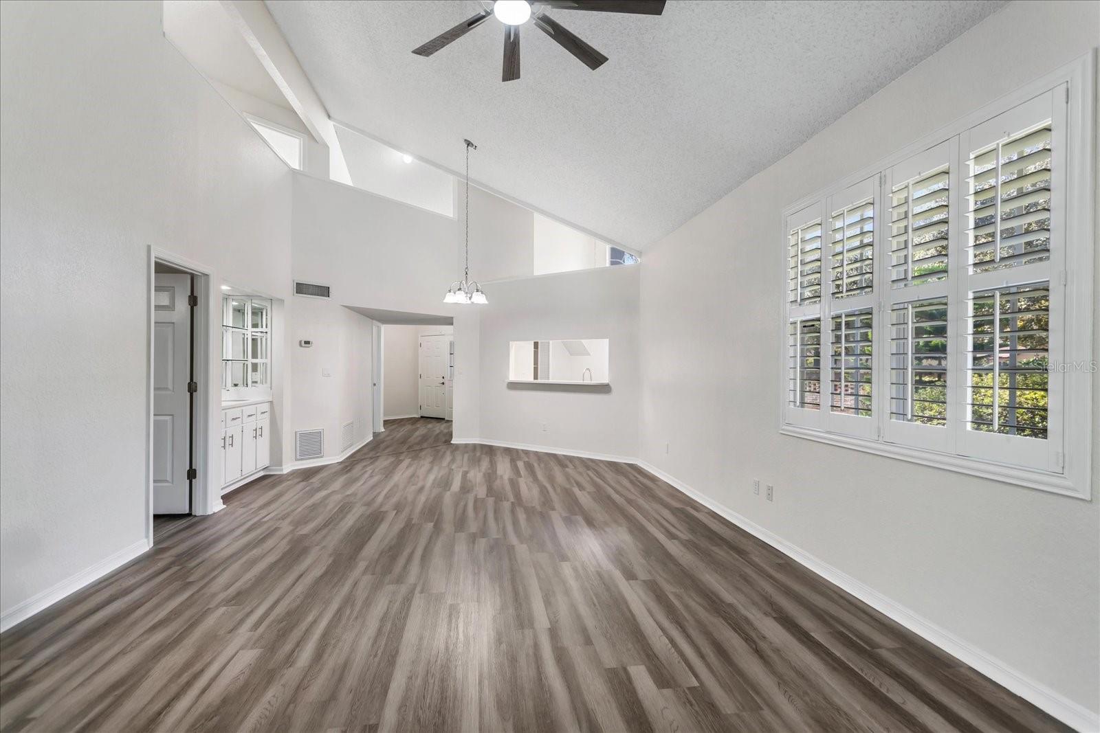 Image 19 of 48 For 100 Durham Place