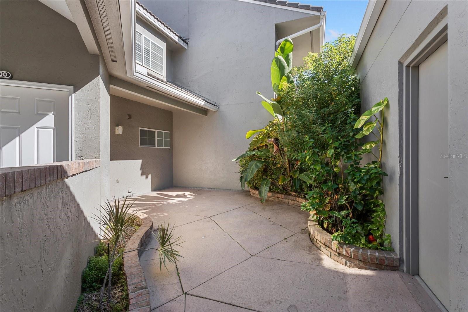 Image 6 of 48 For 100 Durham Place