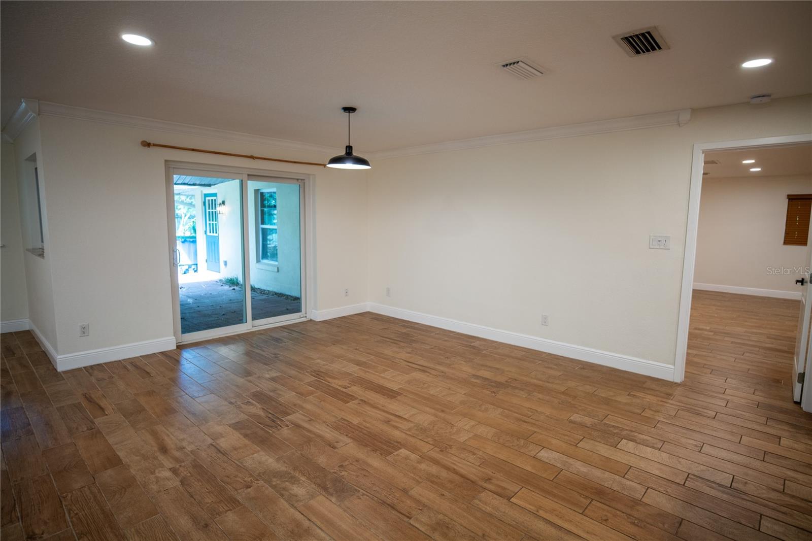 Image 12 of 30 For 955 Gamewell Avenue