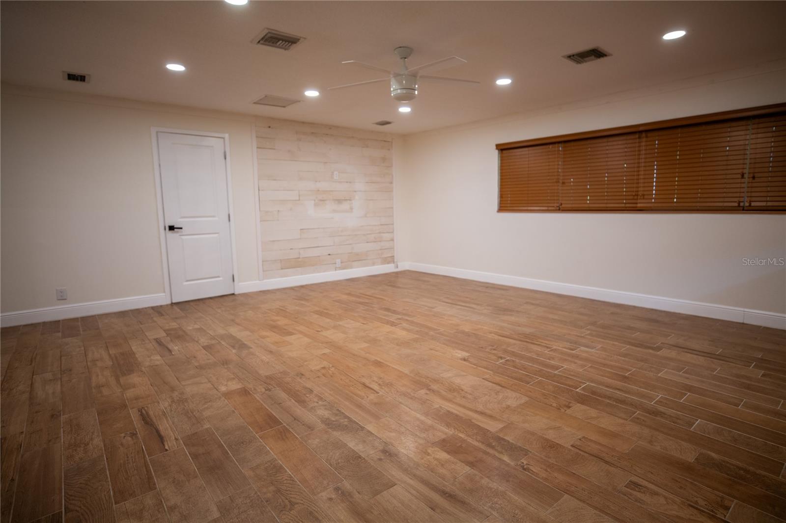 Image 13 of 30 For 955 Gamewell Avenue