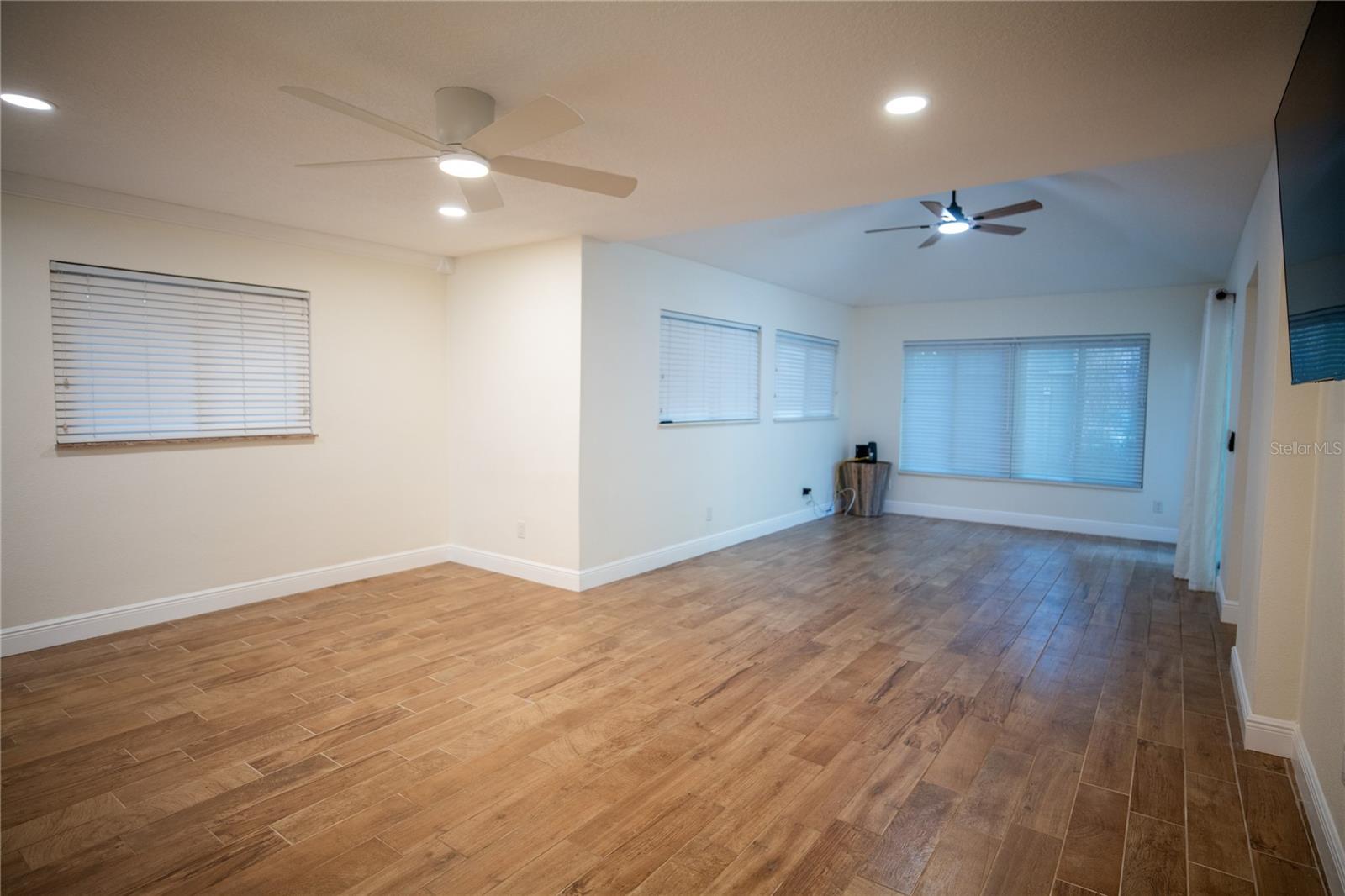 Image 15 of 30 For 955 Gamewell Avenue