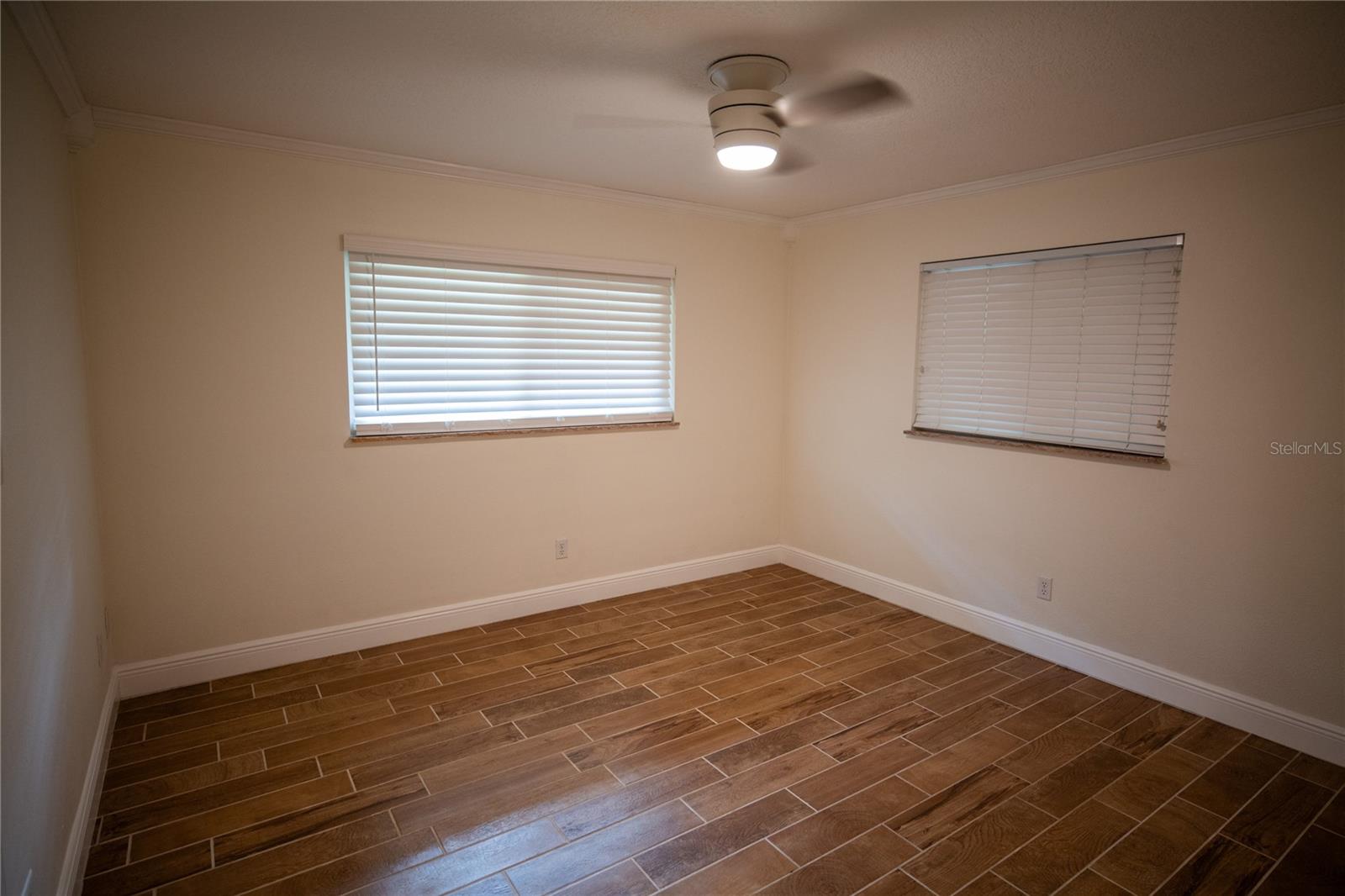 Image 18 of 30 For 955 Gamewell Avenue