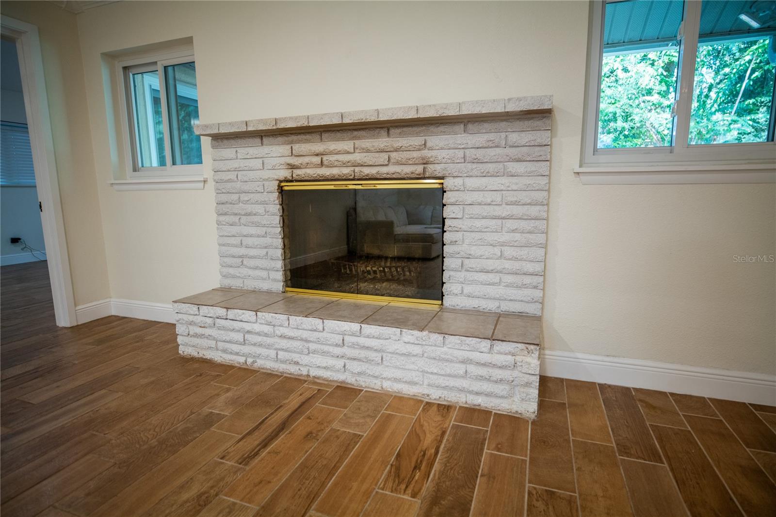 Image 6 of 30 For 955 Gamewell Avenue