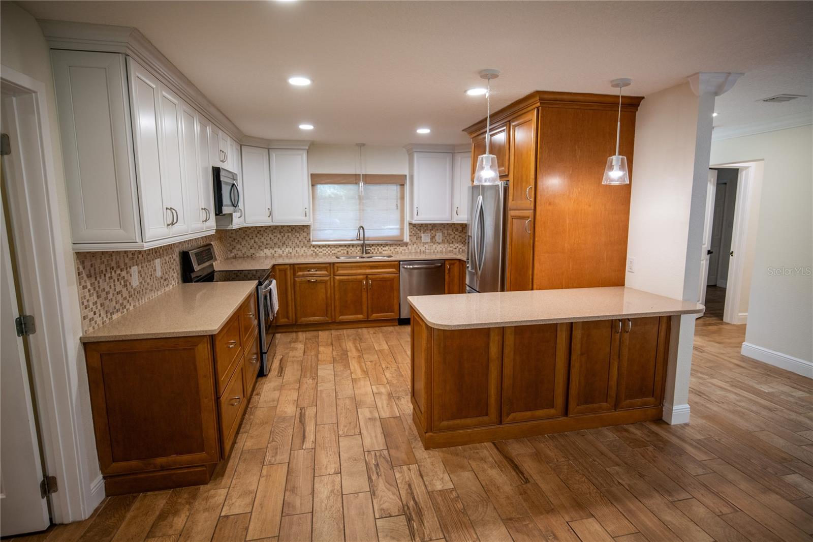 Image 7 of 30 For 955 Gamewell Avenue