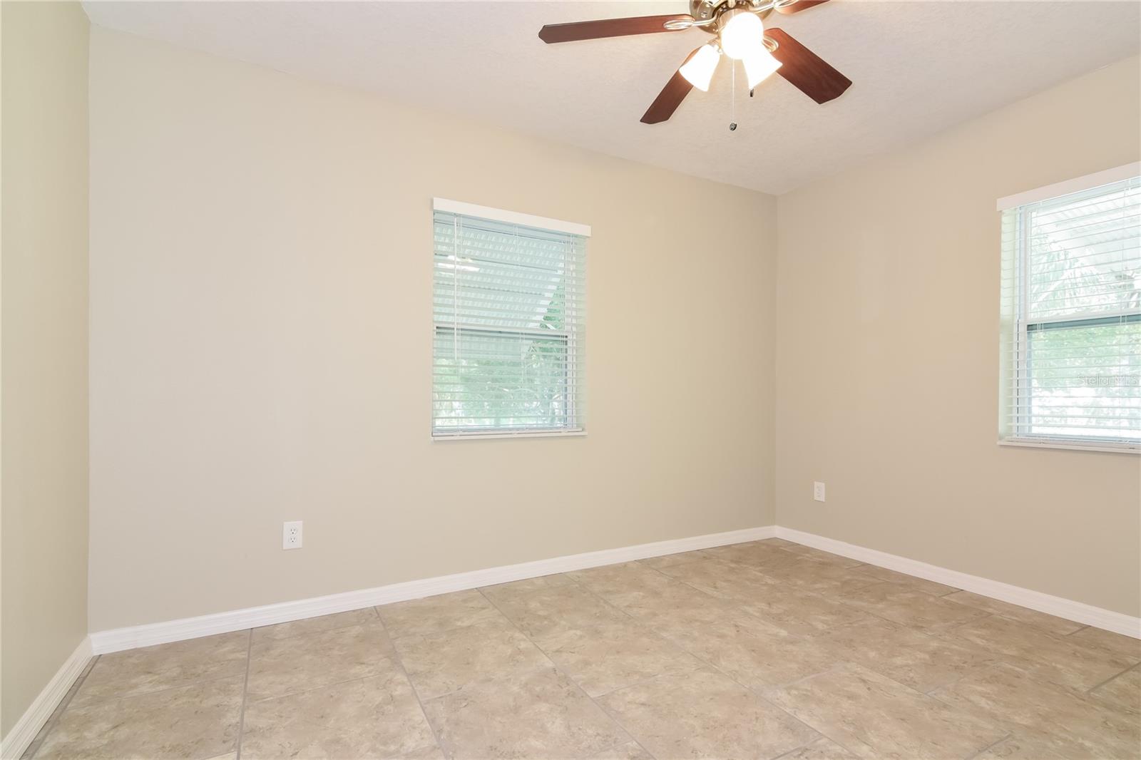 Image 10 of 16 For 3409 Paxton Avenue