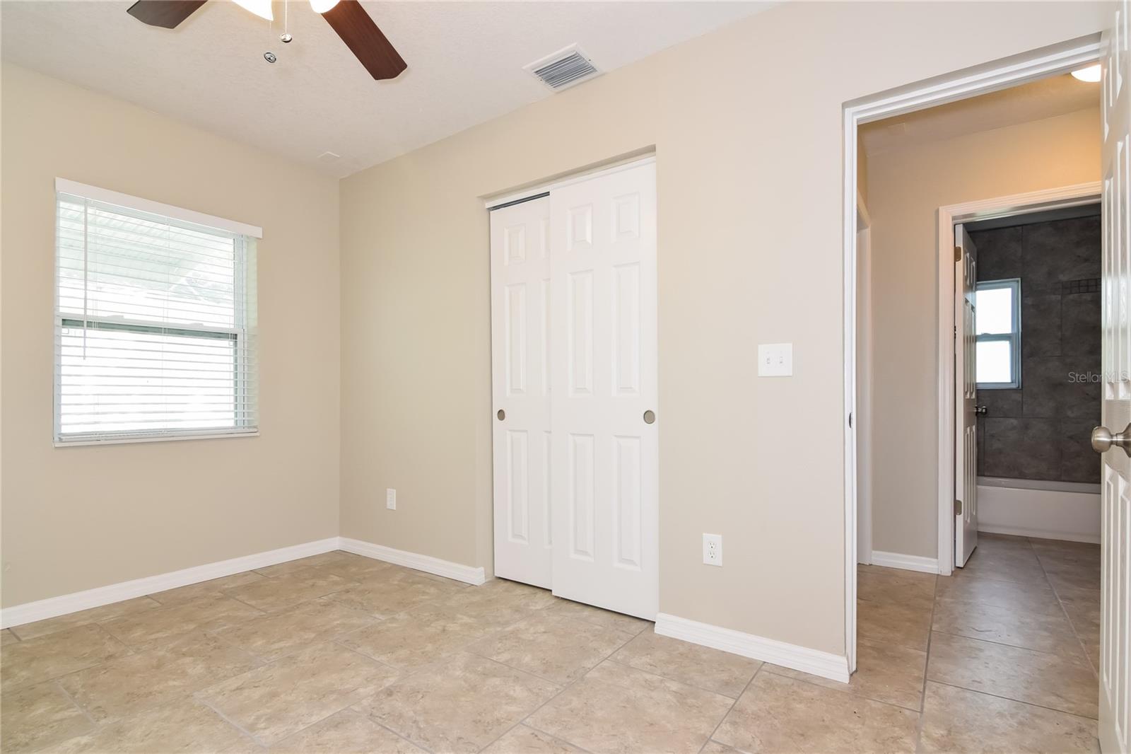 Image 11 of 16 For 3409 Paxton Avenue