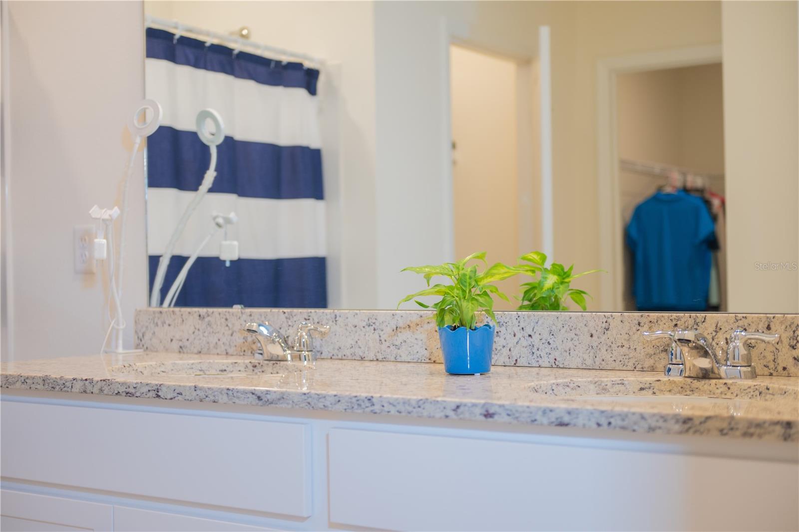 Image 10 of 47 For 1095 Griffon Avenue