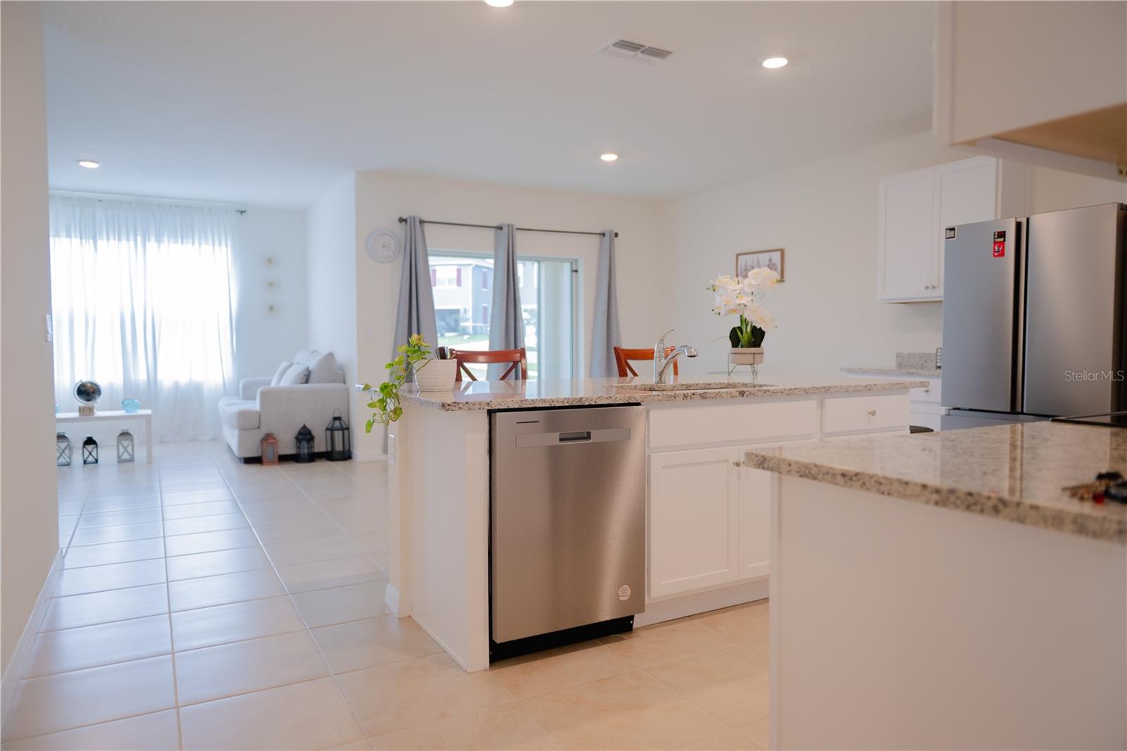 Image 15 of 47 For 1095 Griffon Avenue