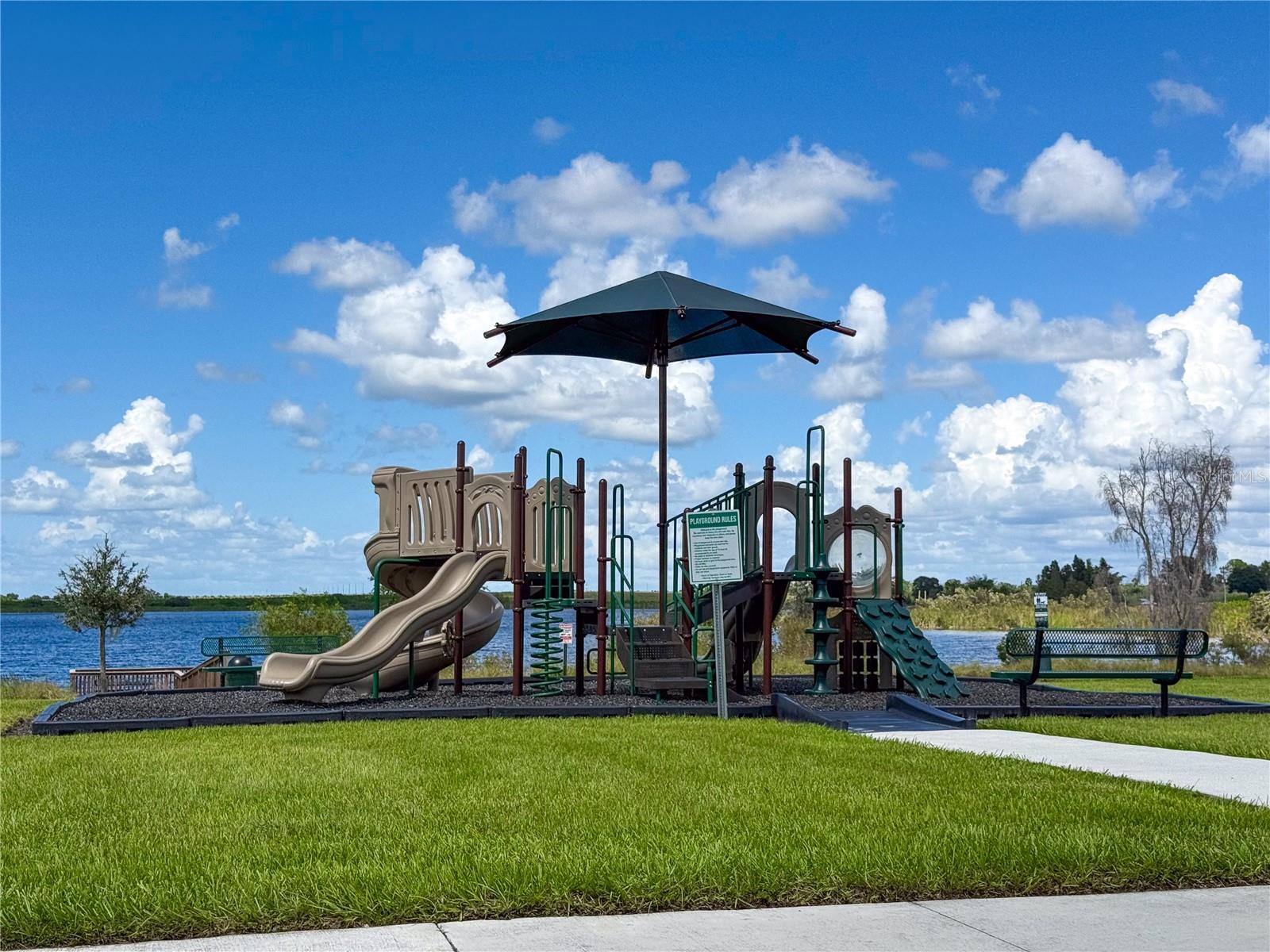 Image 24 of 47 For 1095 Griffon Avenue