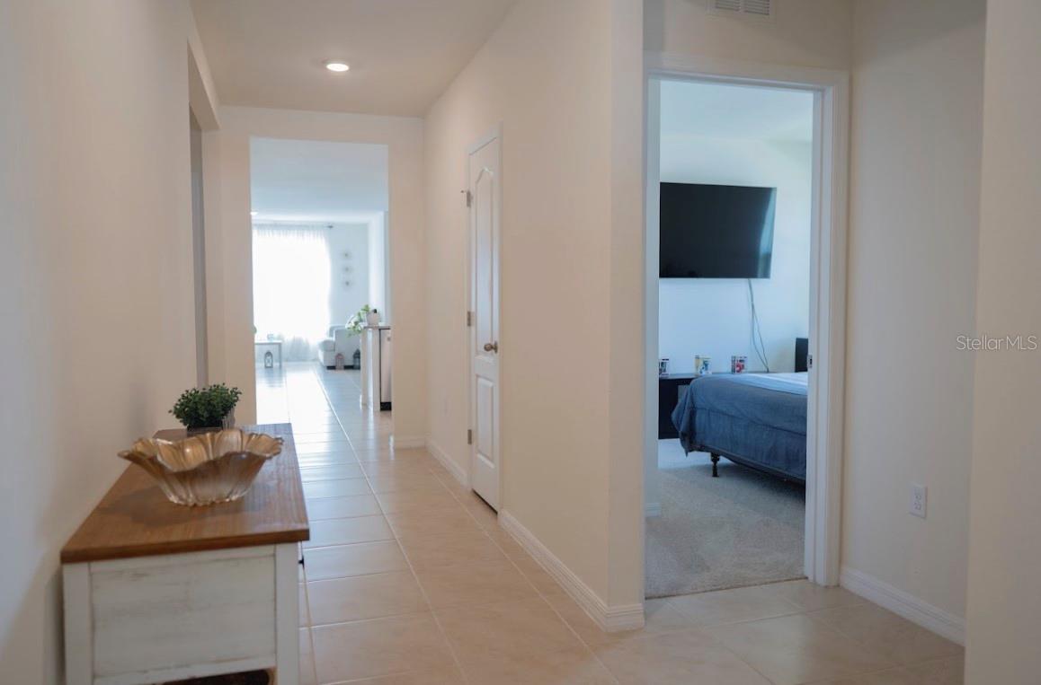 Image 34 of 47 For 1095 Griffon Avenue