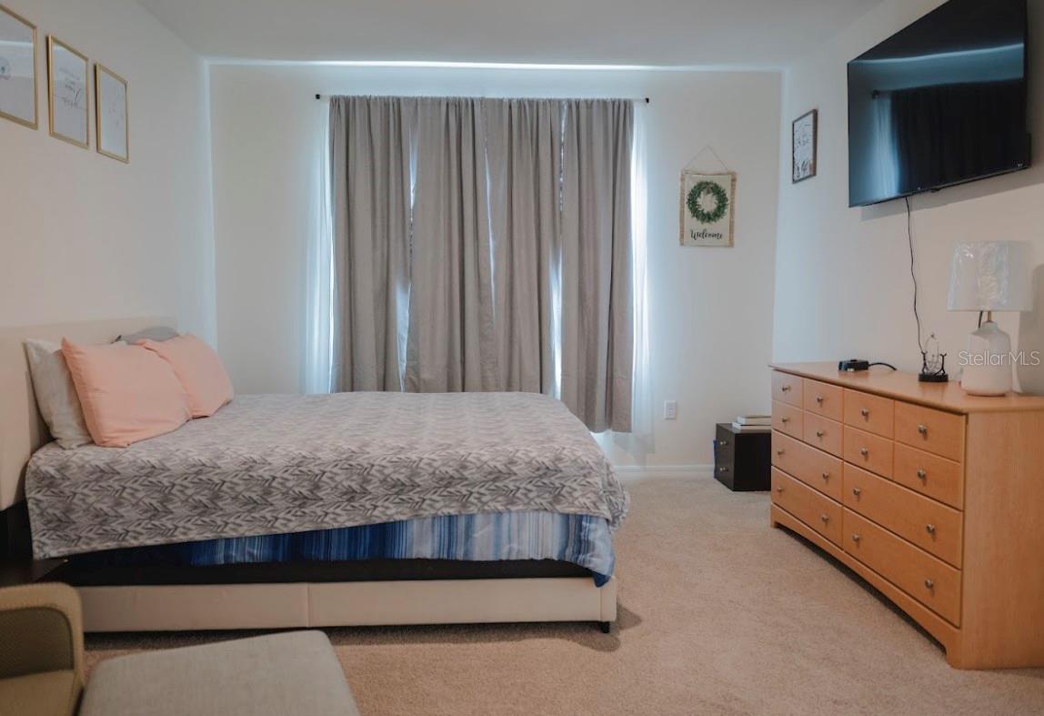 Image 37 of 47 For 1095 Griffon Avenue