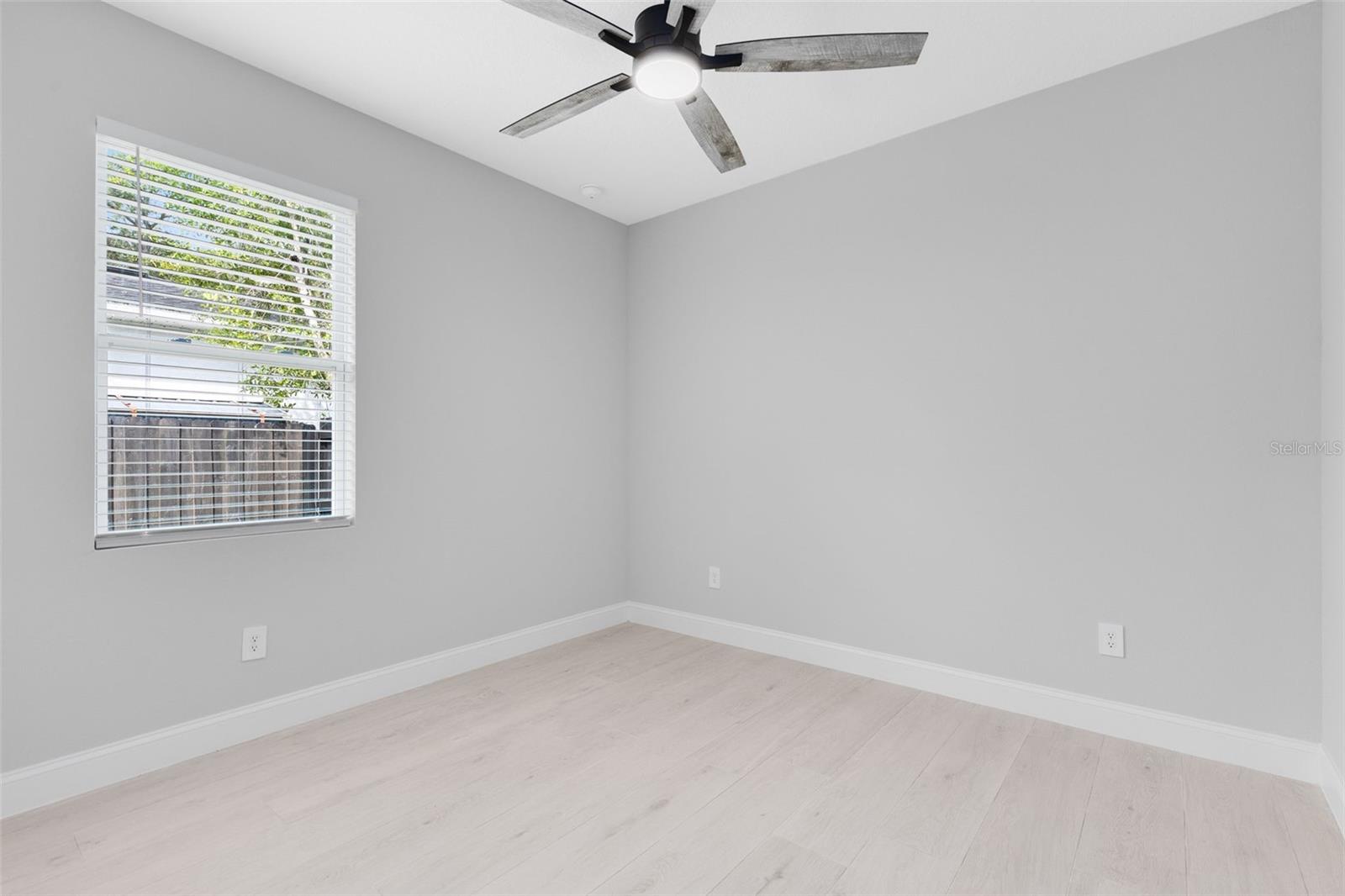 Image 8 of 32 For 1550 12th Street