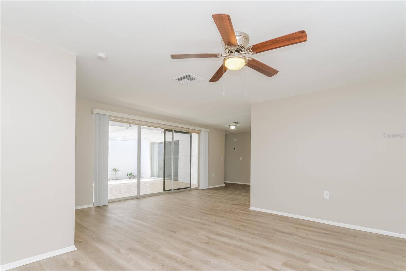 Image 3 of 16 For 5127 Reseda Drive