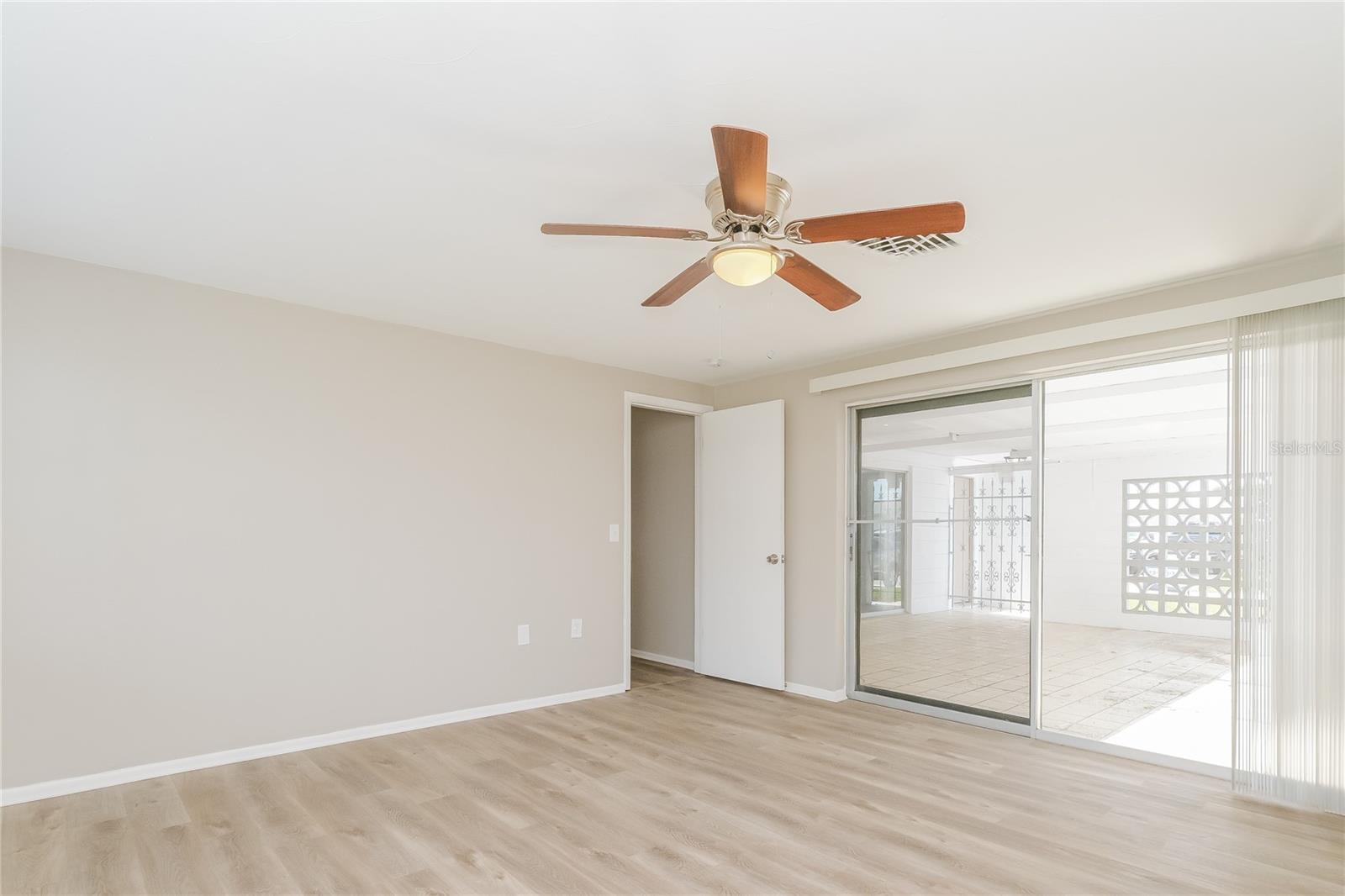 Image 8 of 16 For 5127 Reseda Drive