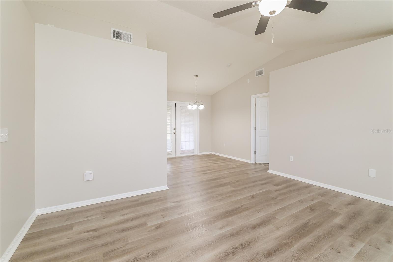 Image 3 of 16 For 171 Bergen Circle