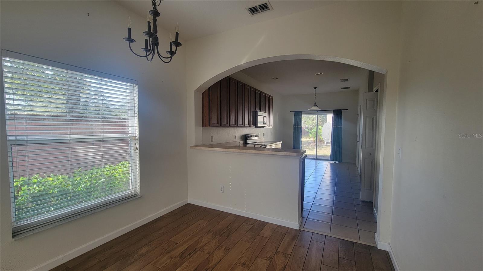 Image 3 of 15 For 4000 Garden Oak Court