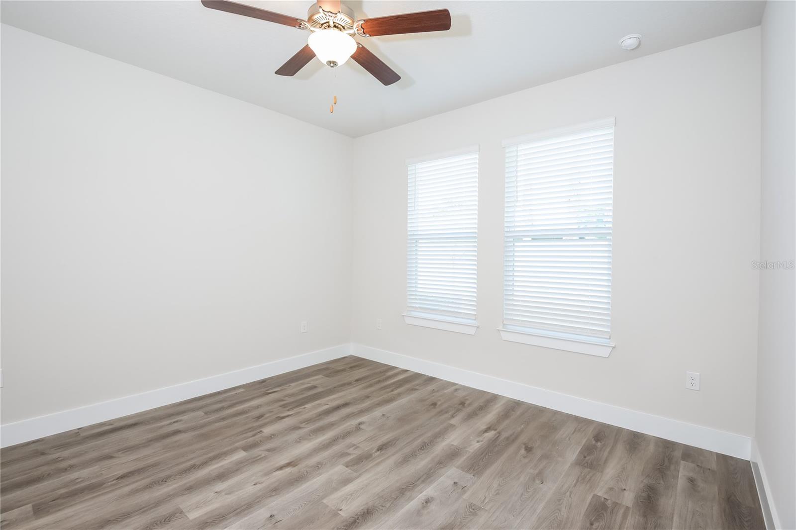 Image 8 of 16 For 305 Whiteheart Drive