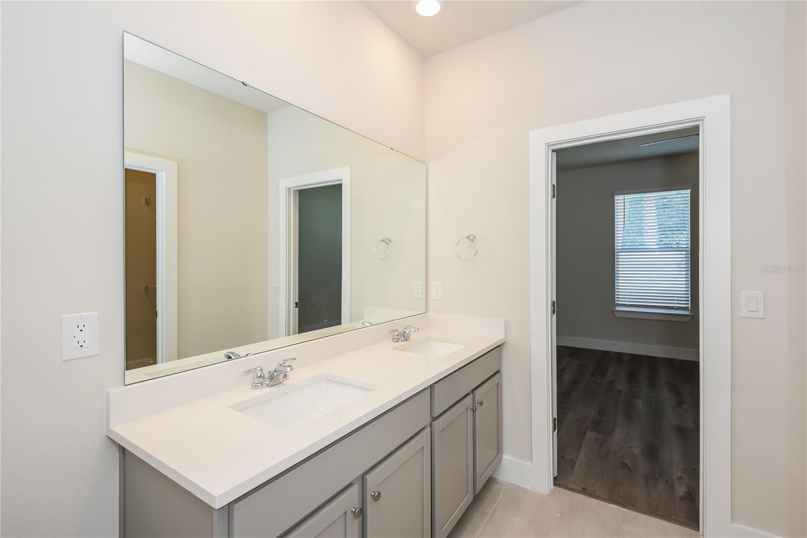 Image 9 of 16 For 305 Whiteheart Drive