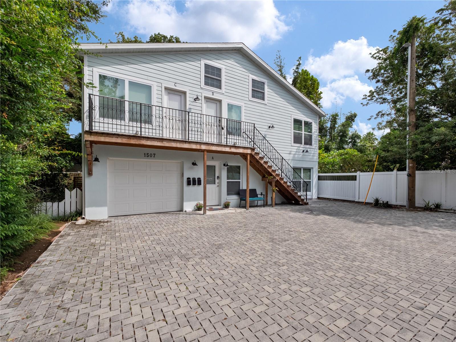 Image 2 of 54 For 1505 Catherine Street