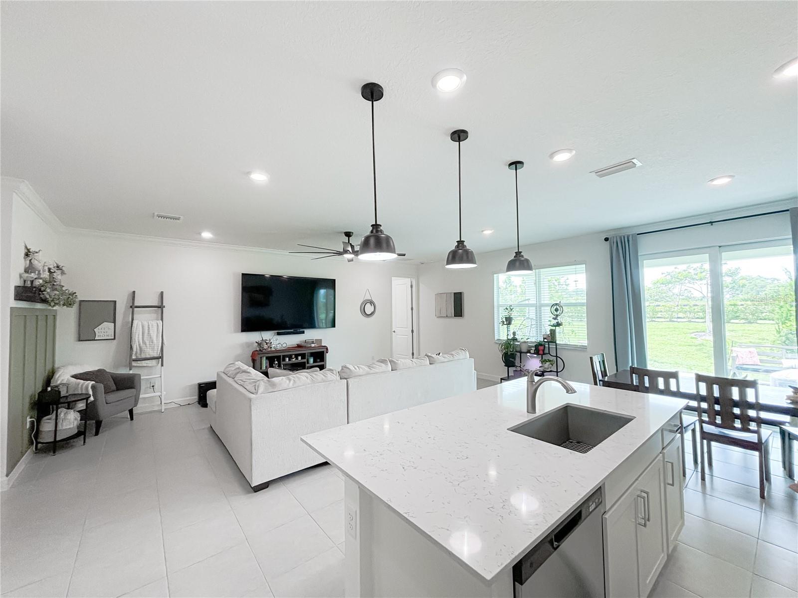 Image 6 of 21 For 684 Veridian Circle Nw
