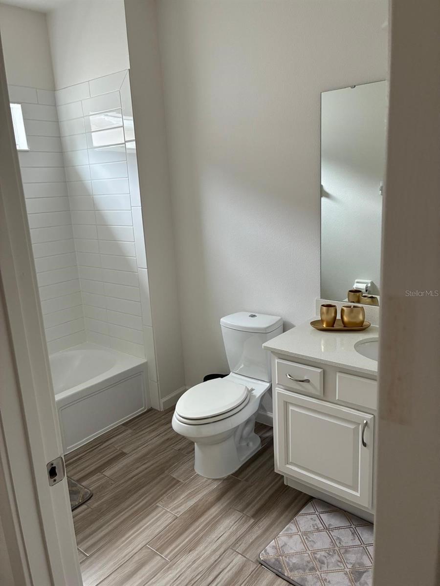 Image 3 of 34 For 2614 Yountville Avenue