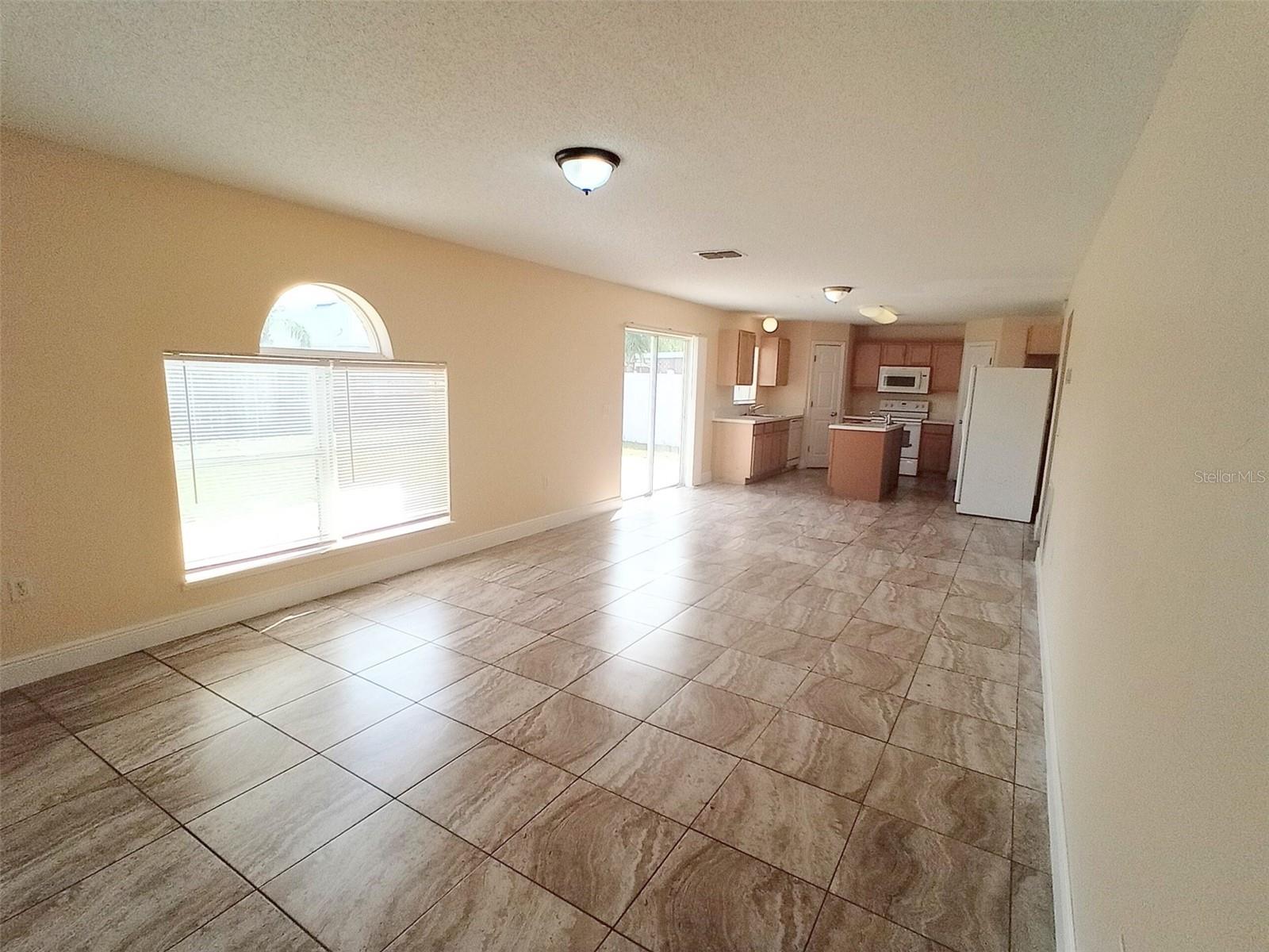 Image 3 of 16 For 10262 Laxton Street