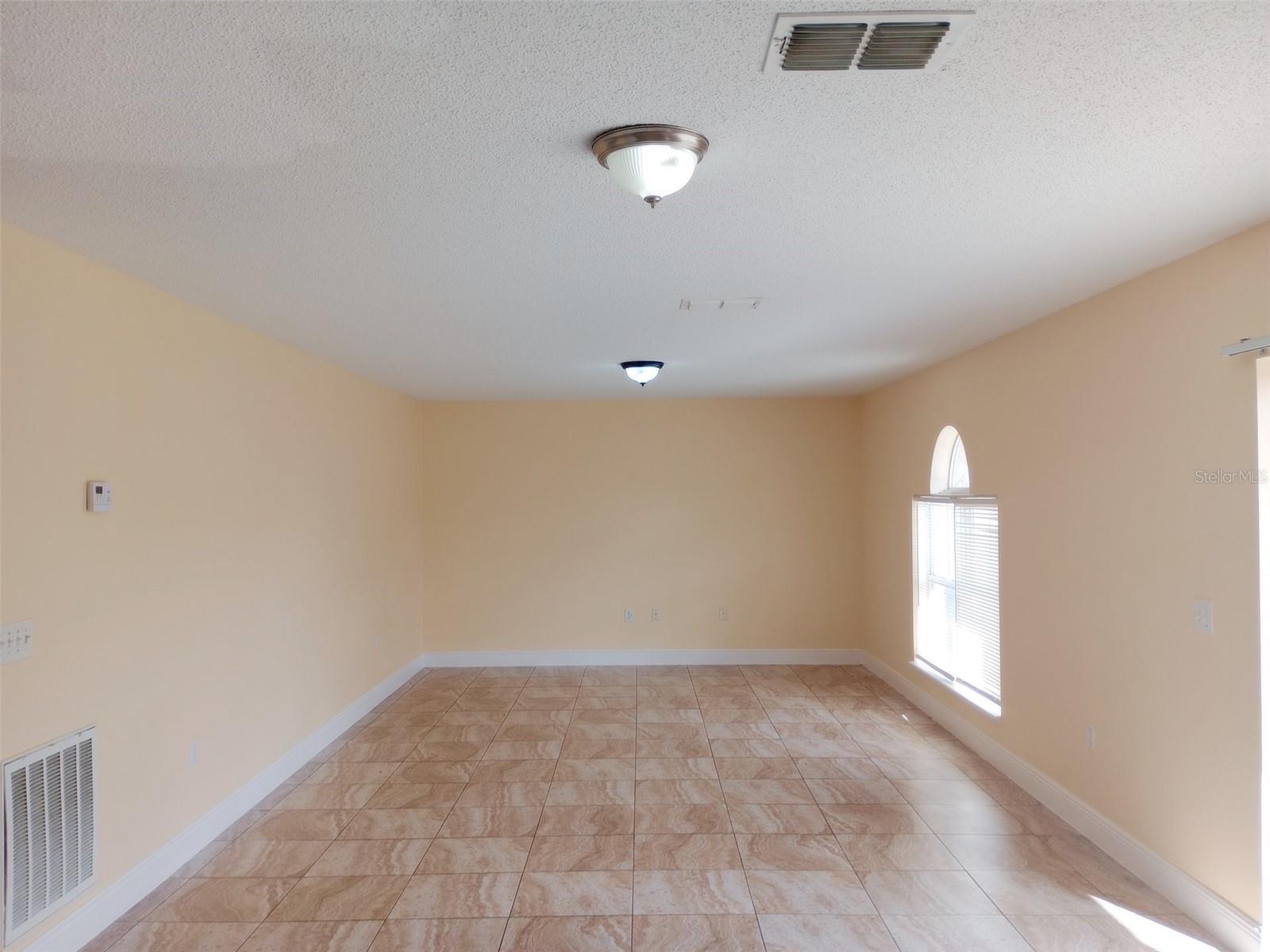 Image 7 of 16 For 10262 Laxton Street