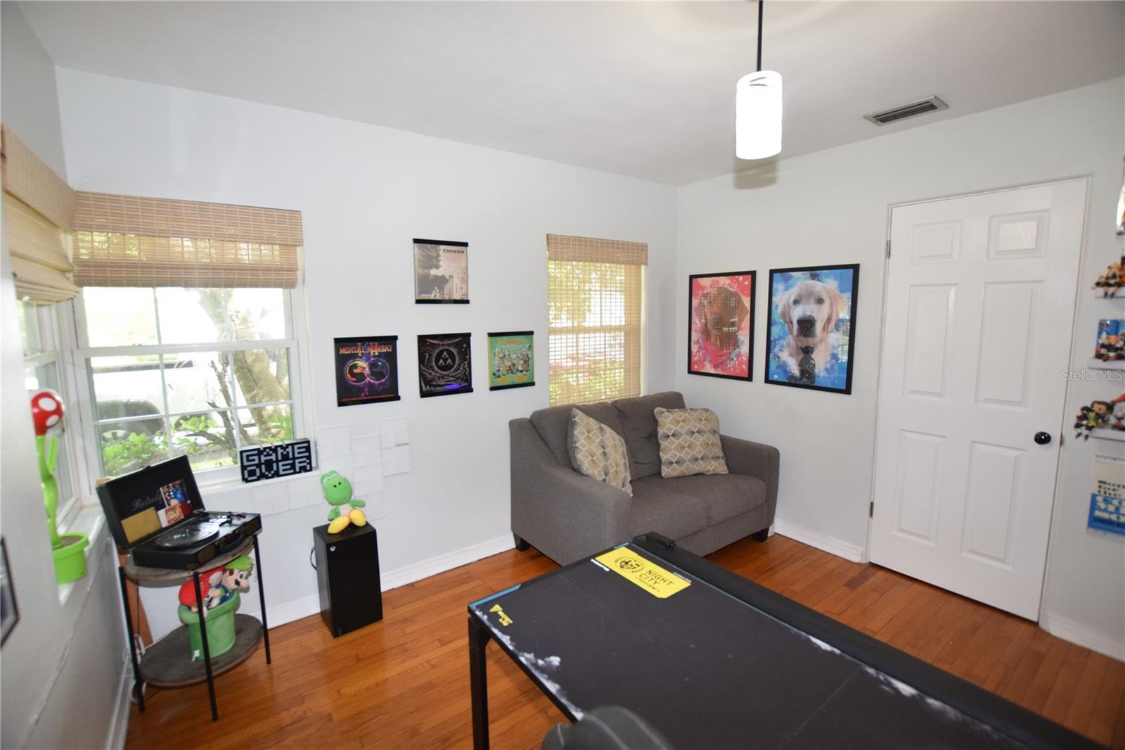 Image 35 of 58 For 924 Boardman Street