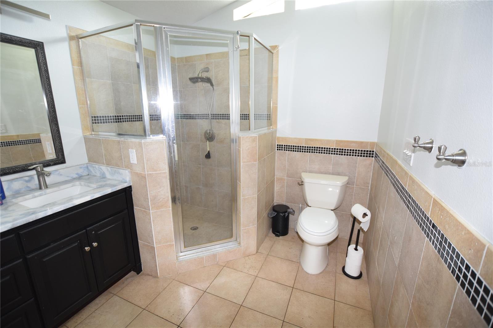Image 41 of 58 For 924 Boardman Street
