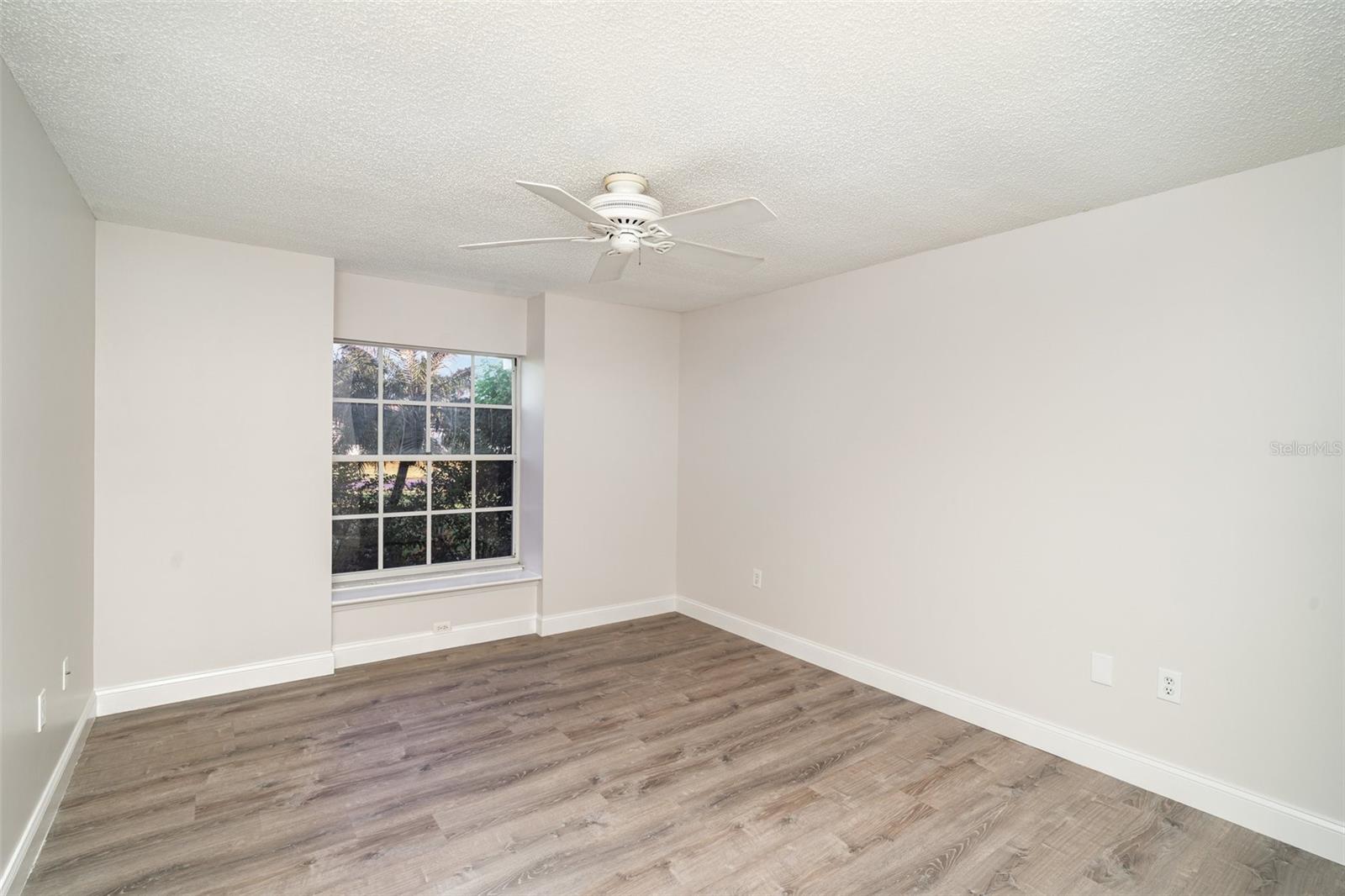 Image 20 of 38 For 7505 Weeping Willow Boulevard