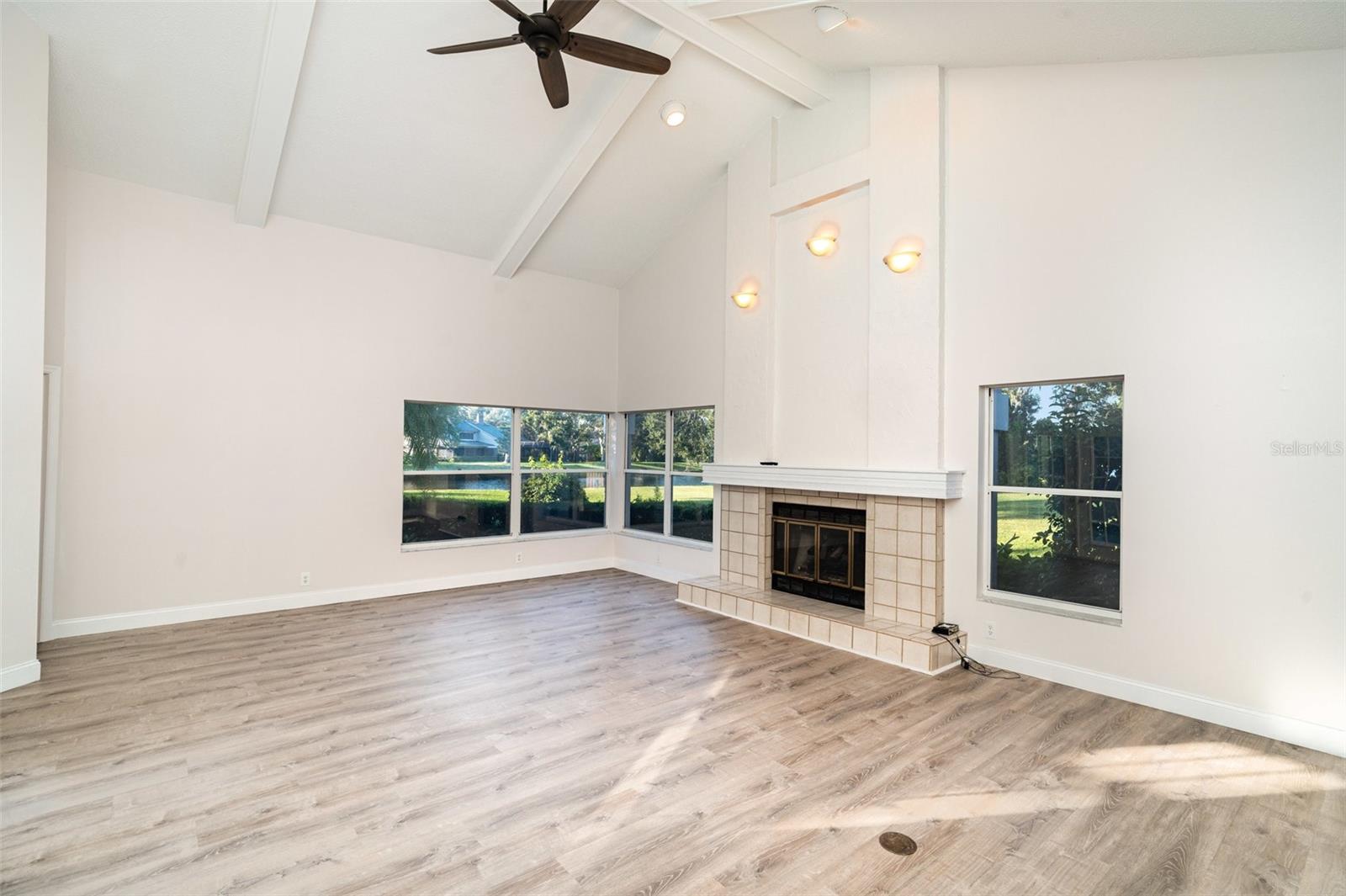 Image 7 of 38 For 7505 Weeping Willow Boulevard