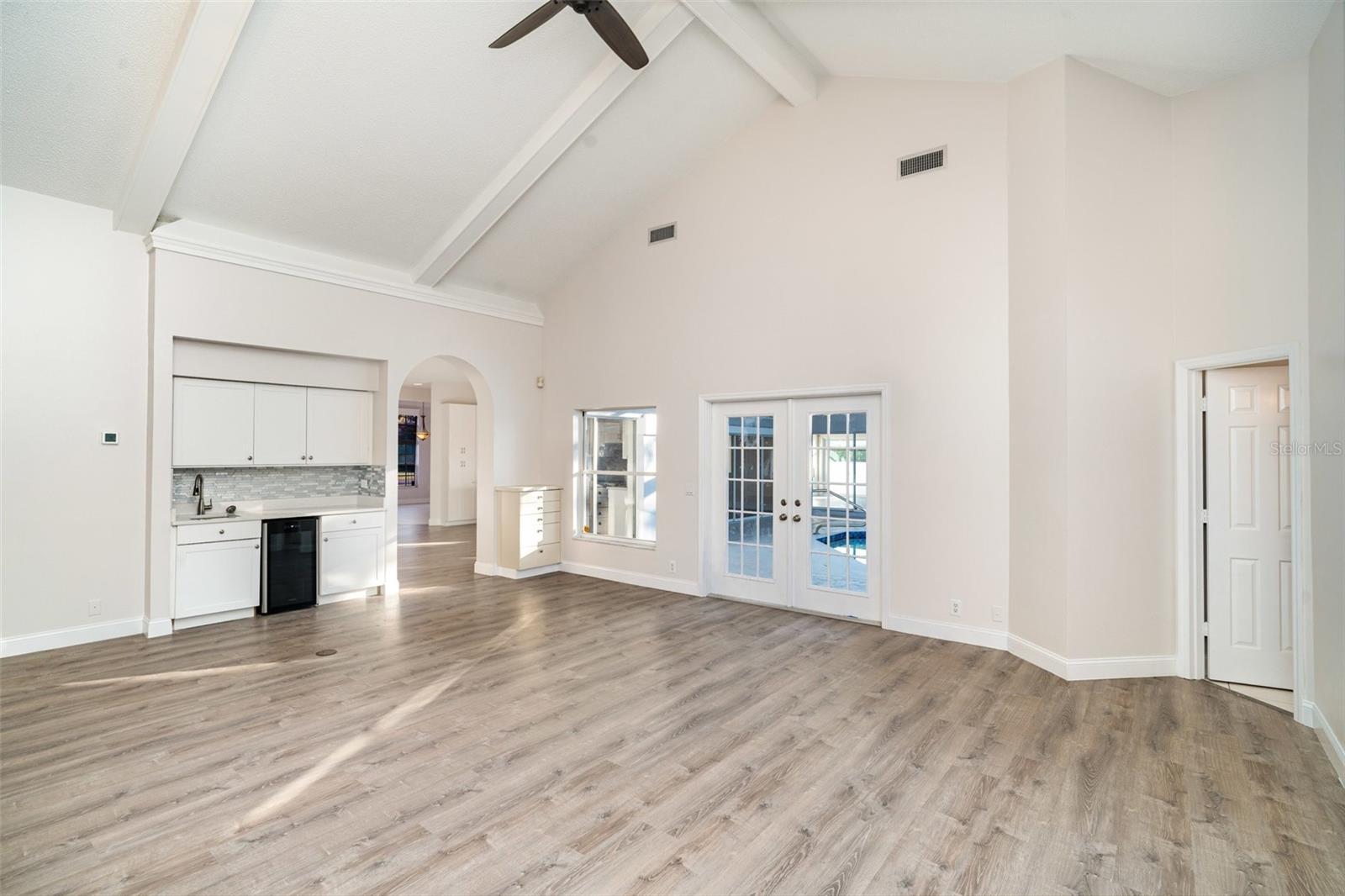 Image 8 of 38 For 7505 Weeping Willow Boulevard