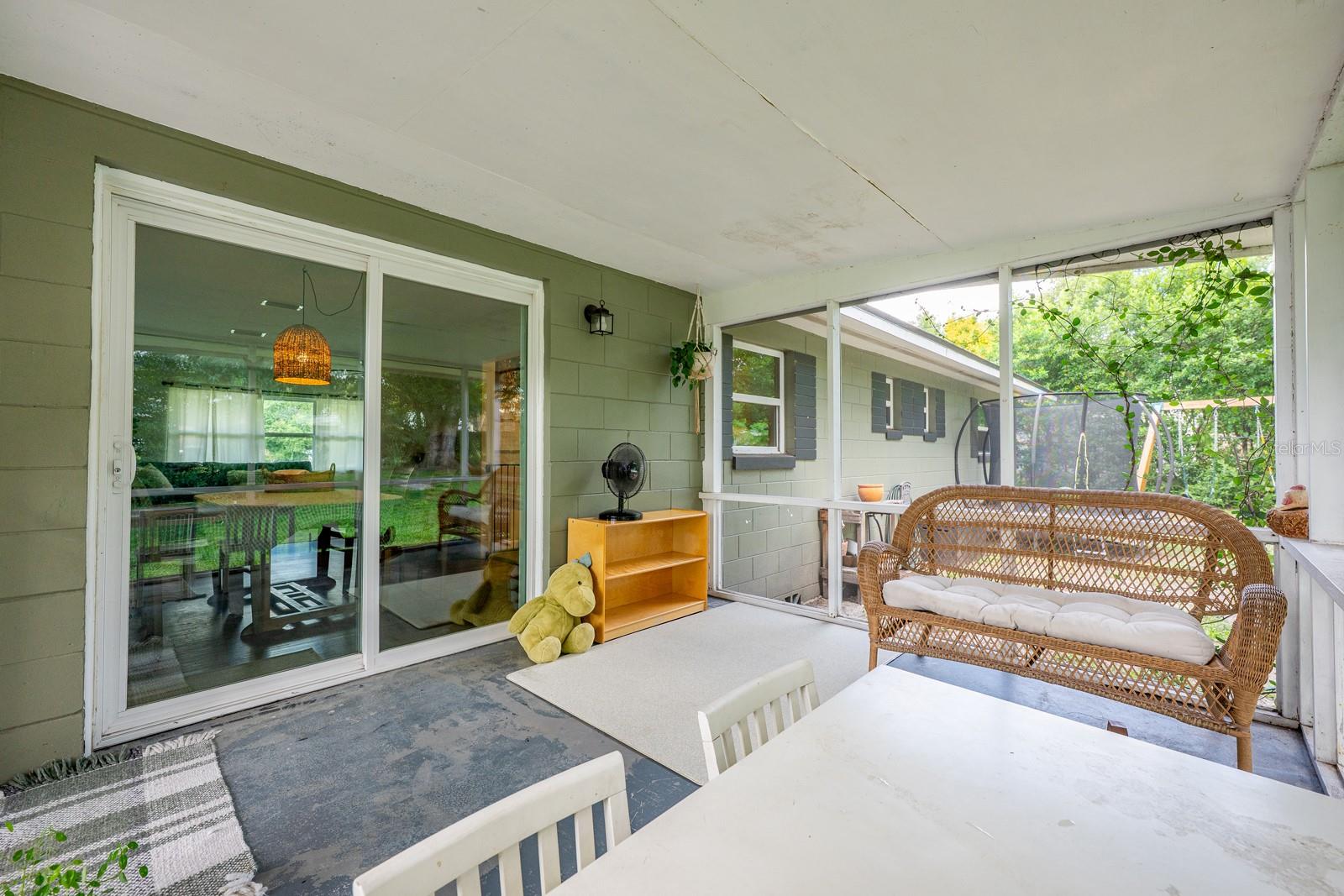 Image 18 of 26 For 604 Lantern Lane