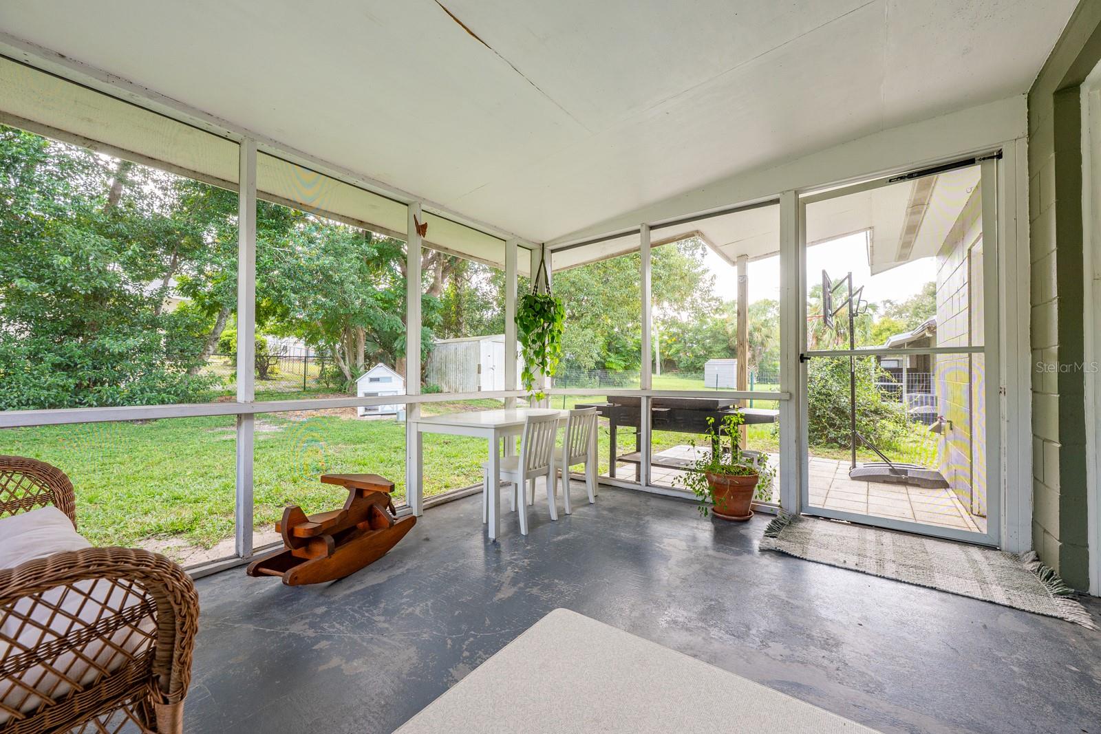Image 19 of 26 For 604 Lantern Lane