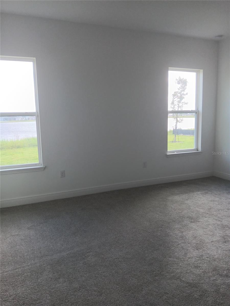 Image 15 of 44 For 18730 Planetree Street