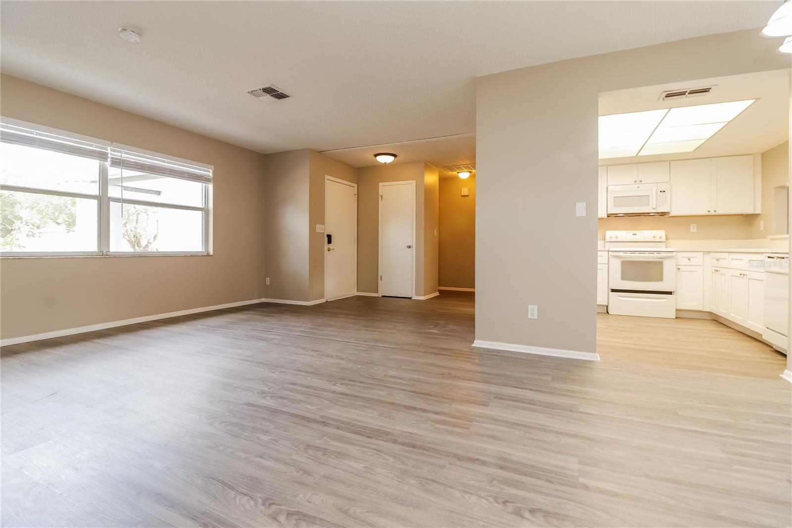 Image 2 of 16 For 4173 Raccoon Loop