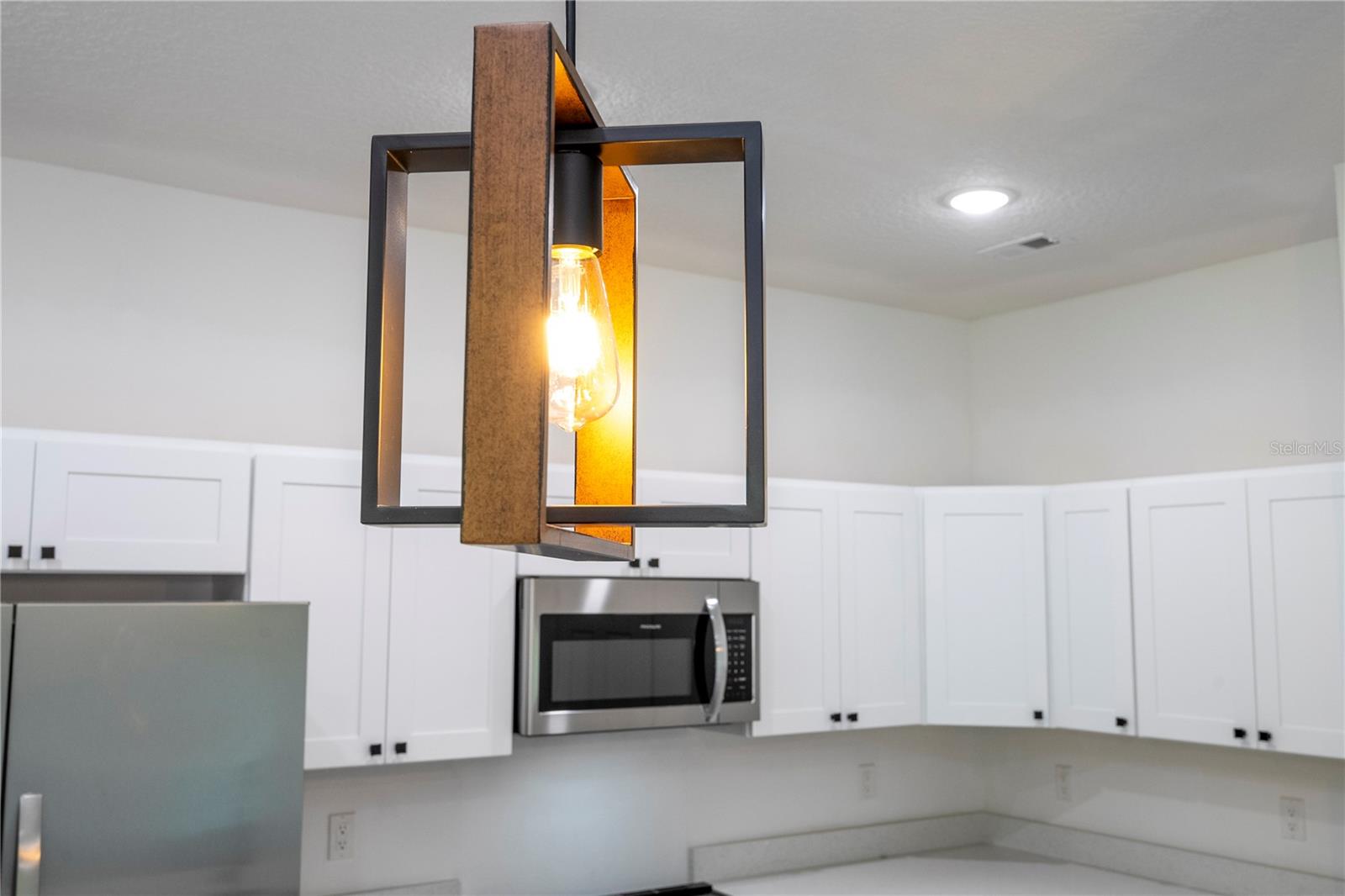 Image 18 of 33 For 6671 151st Loop