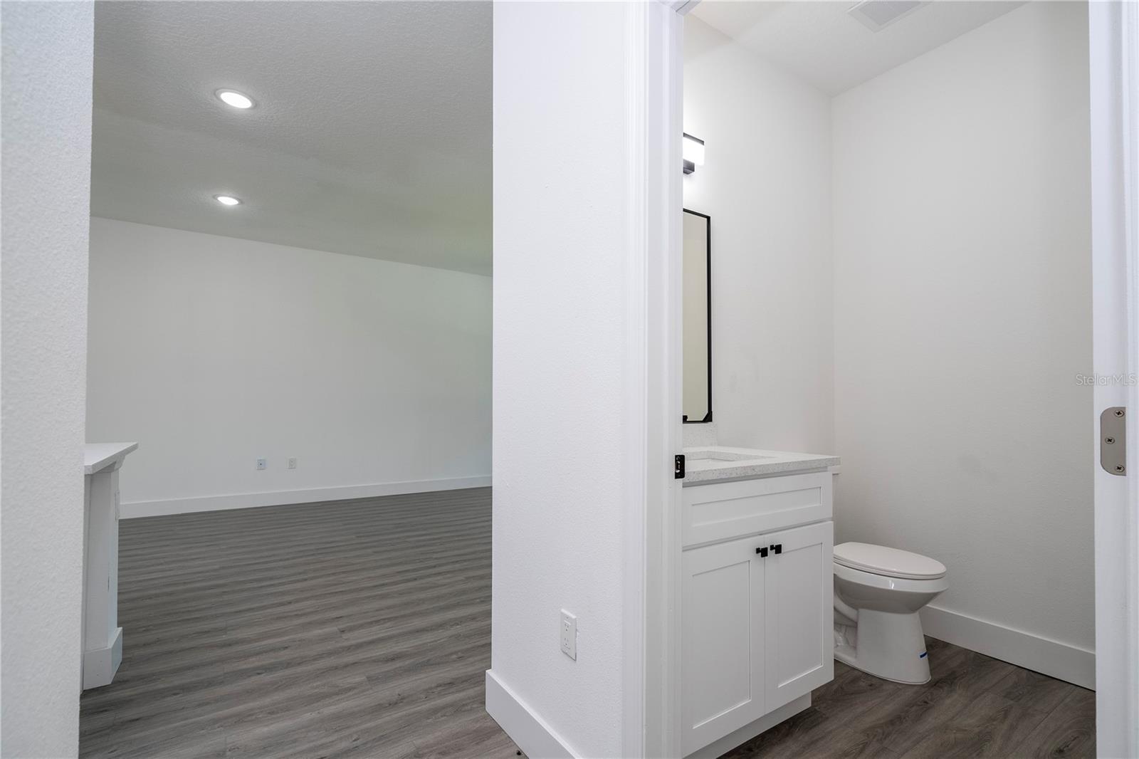 Image 31 of 33 For 6671 151st Loop