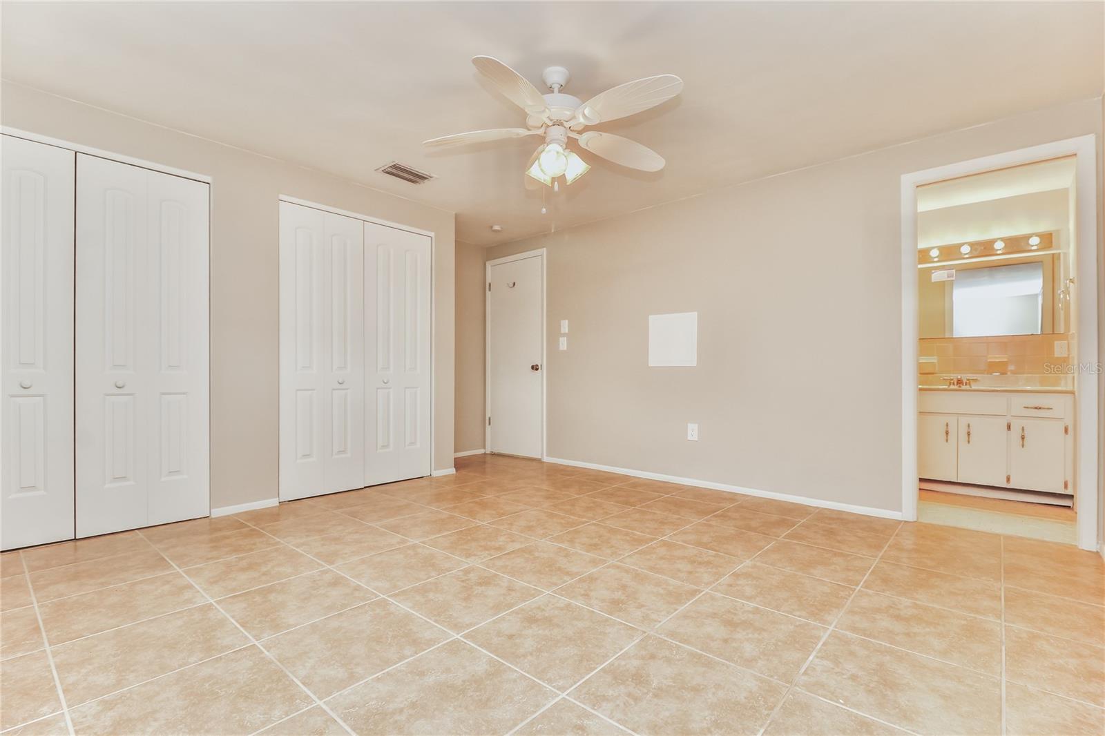 Image 10 of 16 For 4153 Woodtrail Boulevard