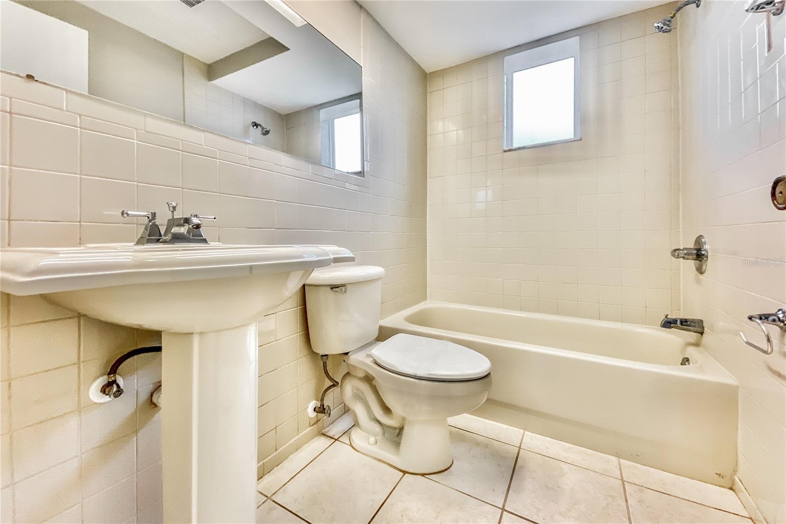 Image 11 of 16 For 4153 Woodtrail Boulevard