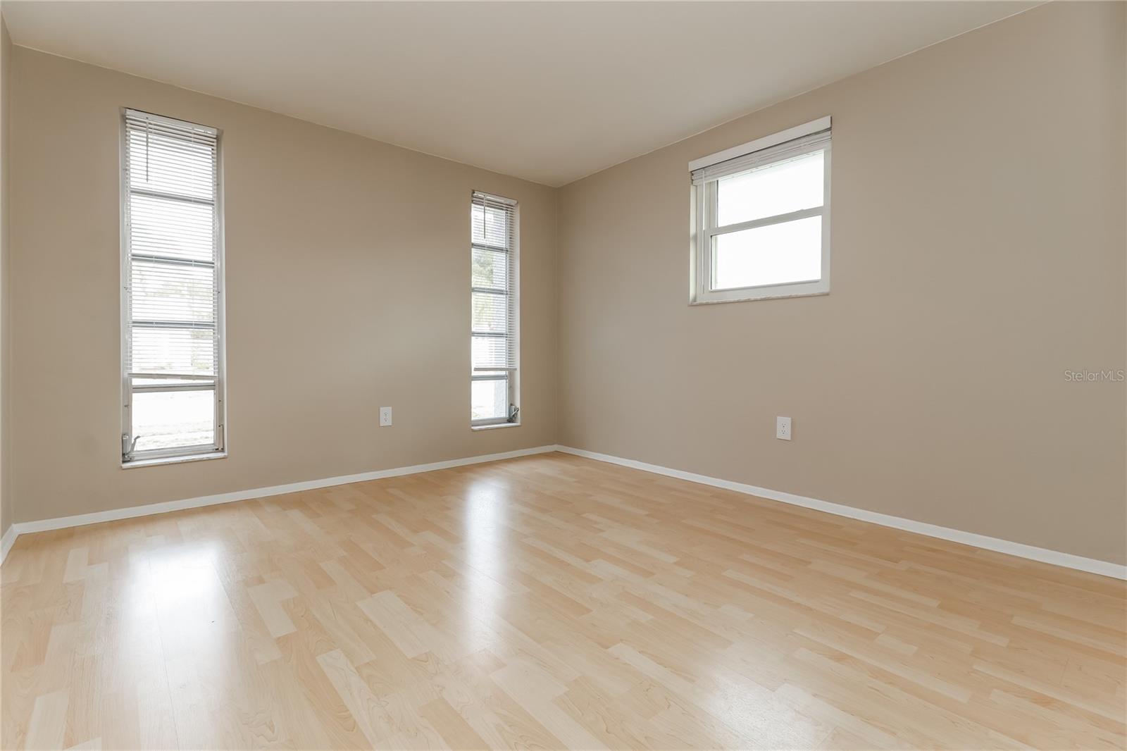 Image 12 of 16 For 4153 Woodtrail Boulevard