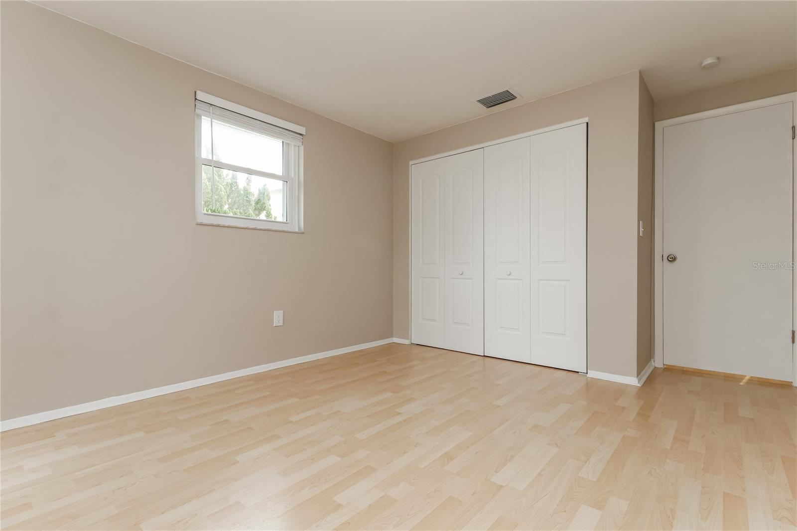 Image 13 of 16 For 4153 Woodtrail Boulevard
